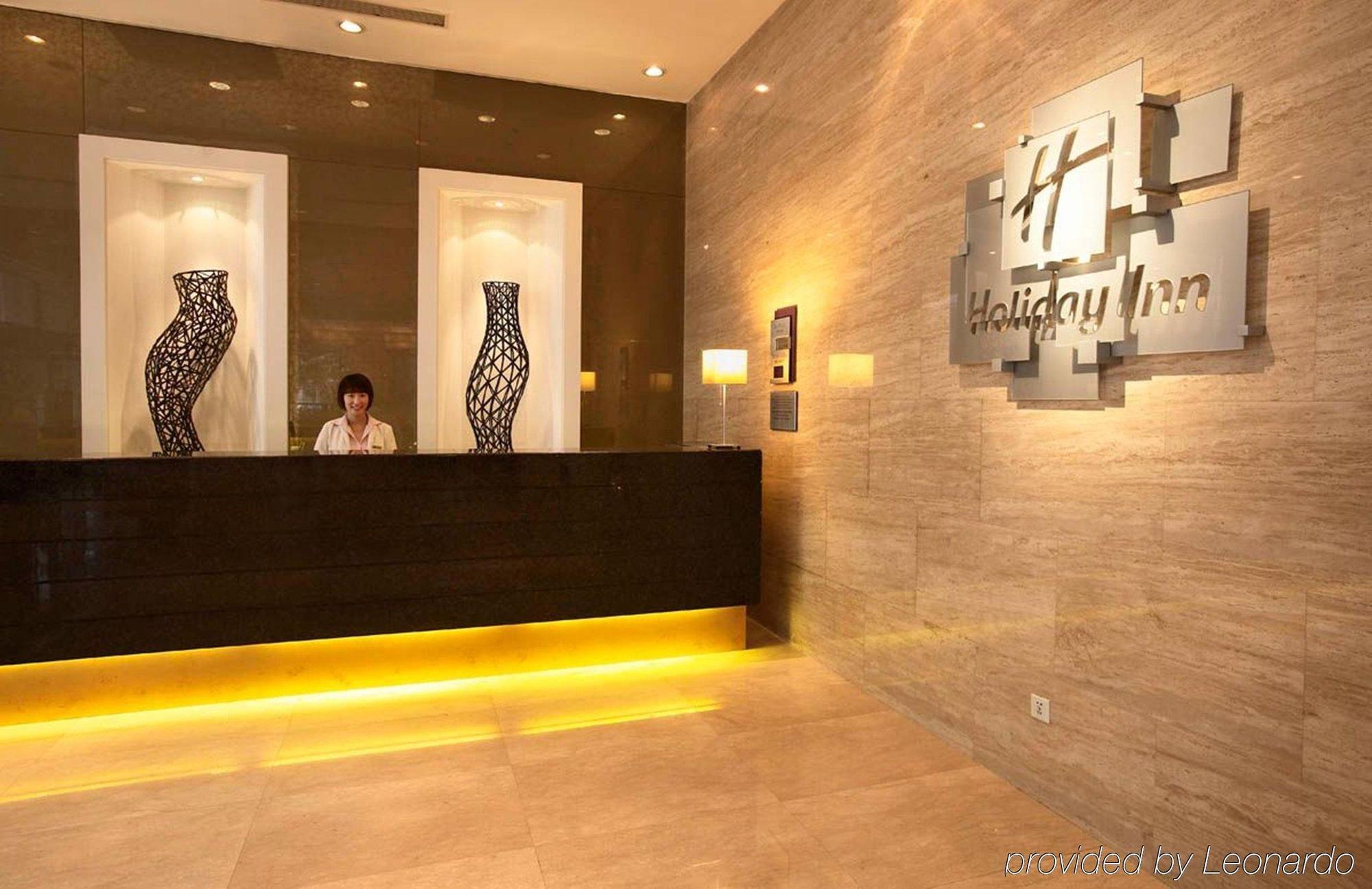 Holiday Inn Central Plaza Beijing Exterior photo